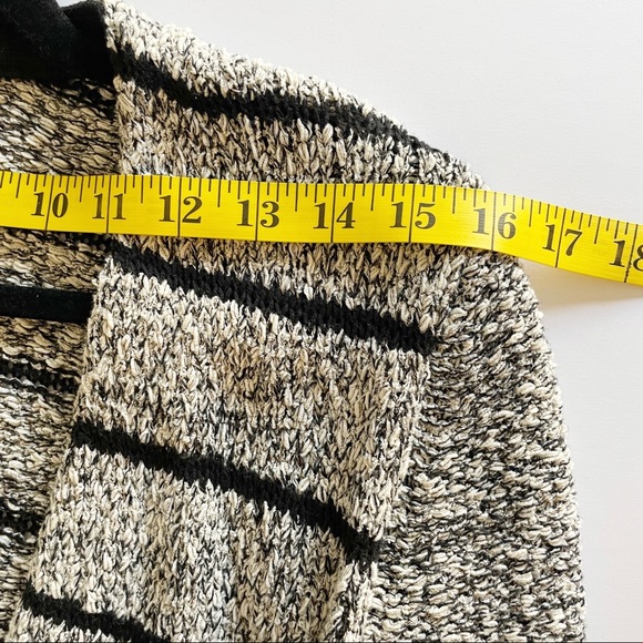 Lou & Grey Striped Cardigan Size Medium - Picture 8 of 9
